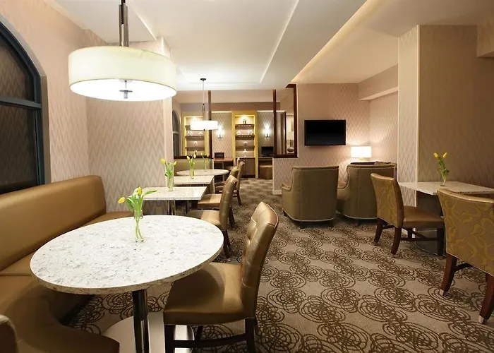 Sheraton Worthington Hotel 4*
