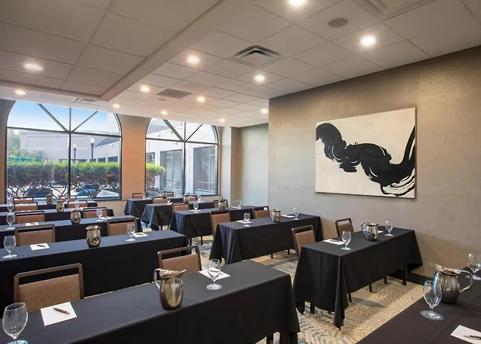 Sheraton Worthington 4*