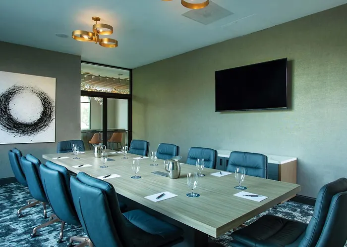 Sheraton Worthington 4* Columbus
